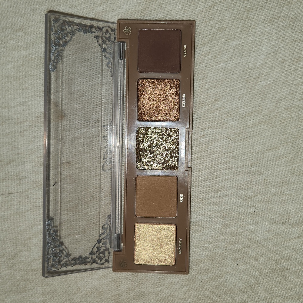Lyric eye palette